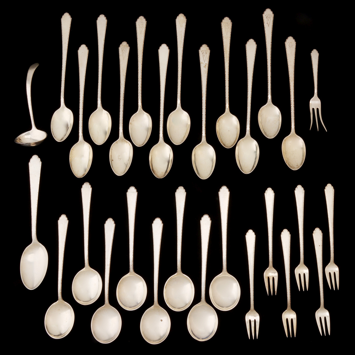 FIFTY PCS. OF STERLING SILVER FLATWARE INCL. LUNT