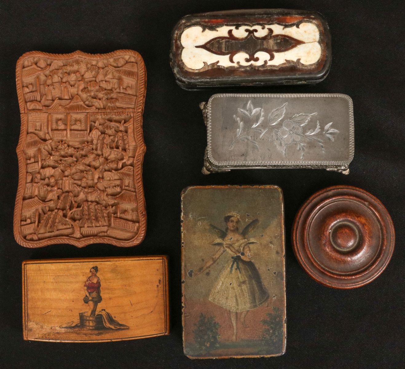 A COLLECTION OF ANTIQUE BOXES