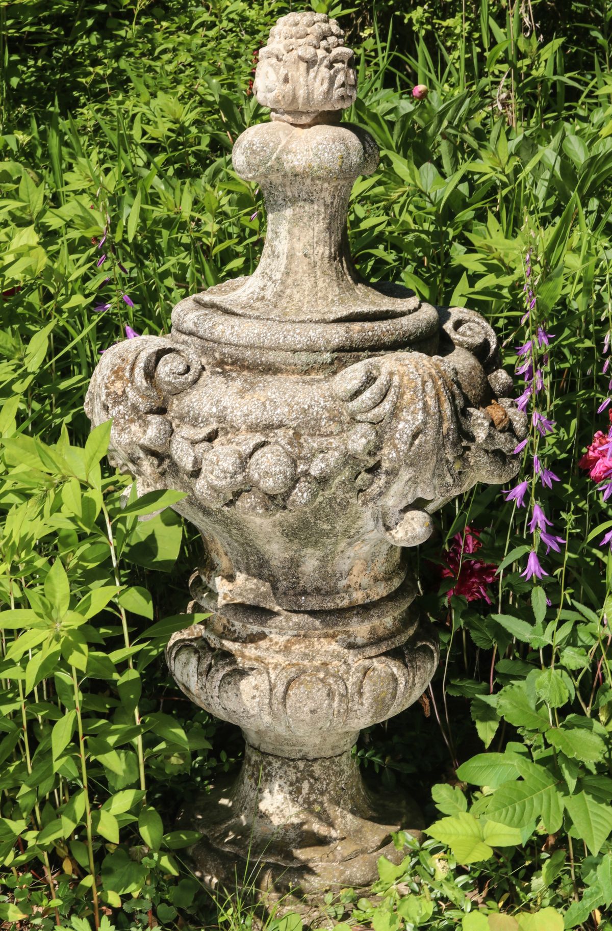 A NICE, LARGE, WEATHERED CEMENT CLASSICAL URN