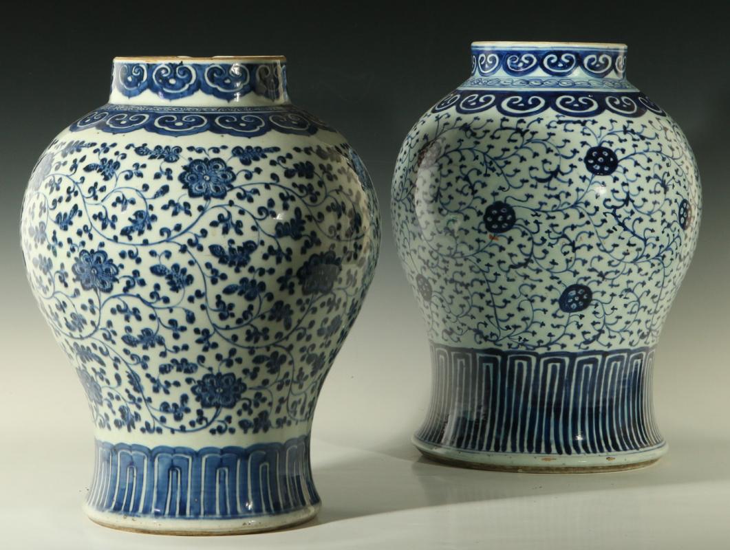 TWO 18TH CENTURY CHINESE BLUE AND WHITE GINGER JARS