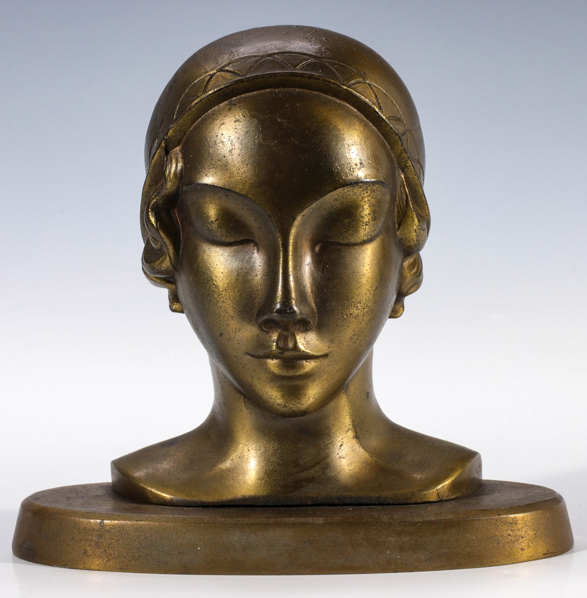 AN ART DECO BUST ATTRIBUTED LOUISE CROSS FOR FRANKART