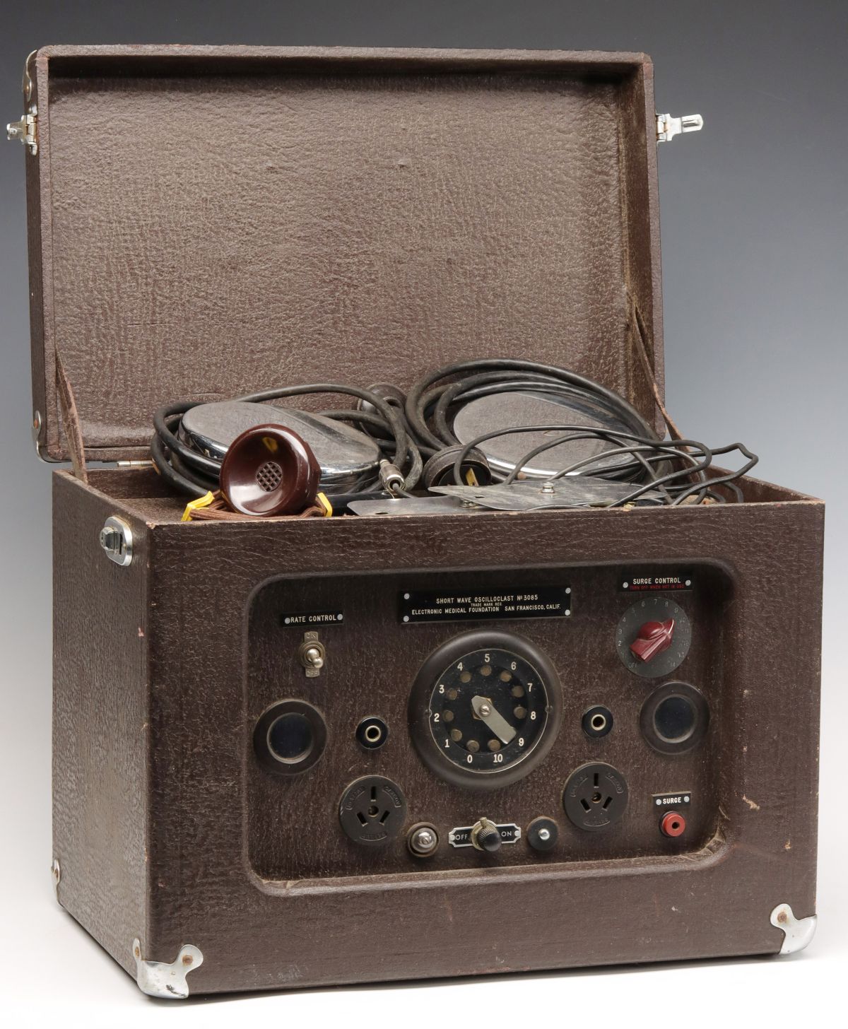 A CIRCA 1950 THE SHORT WAVE OSCILLOCLAST QUACK DEVICE