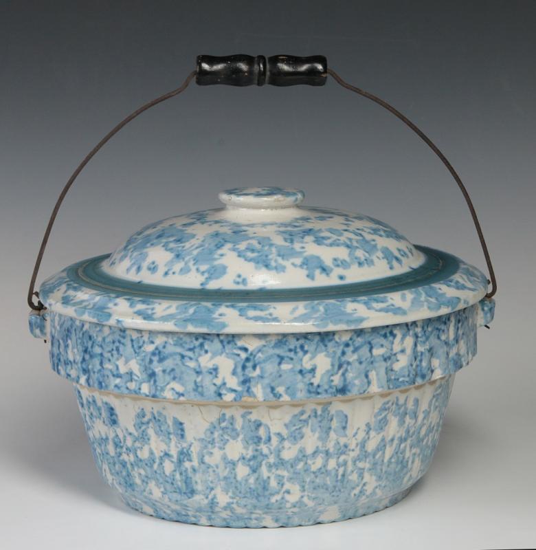 A BLUE SPONGEWARE DECORATED STONEWARE BOWL WITH LID