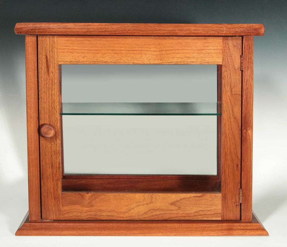 A LATE 20TH CENTURY COUNTERTOP DISPLAY CABINET