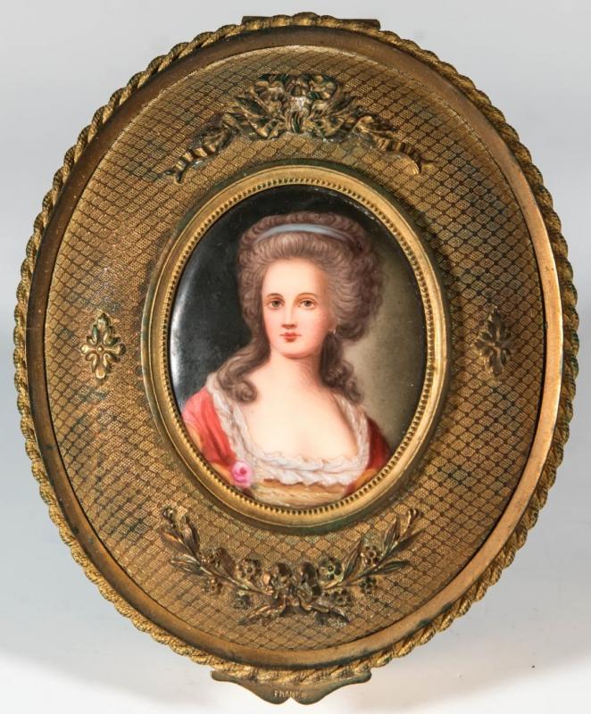 A C. 1900 FRENCH GILT BOX WITH PAINTED PORCELAIN