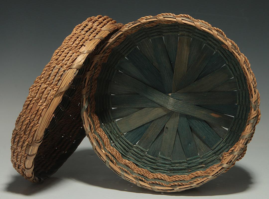 CIRCA 1950 OJIBWA (MICMAC) LIDDED SEWING BASKET