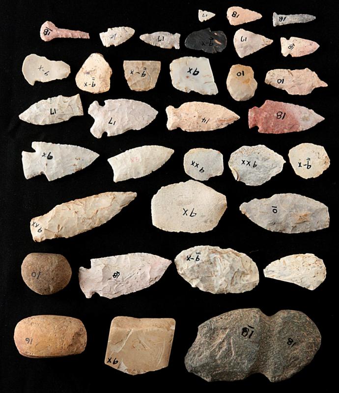 A LARGE GROUP OF VARIOUS ARTIFACTS