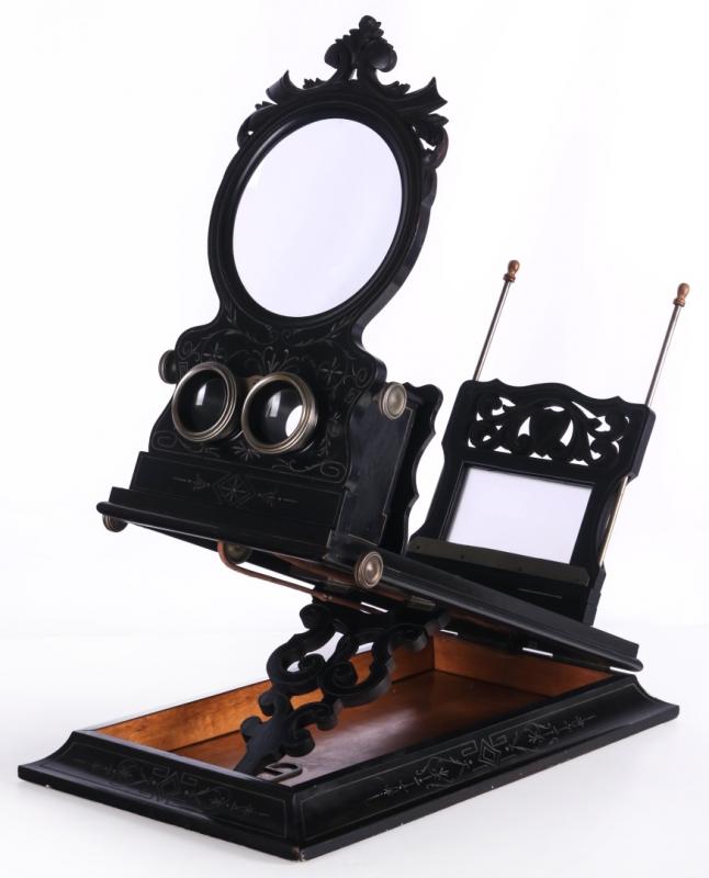 A 19TH CENTURY FRENCH FOLDING STEREO GRAPHOSCOPE