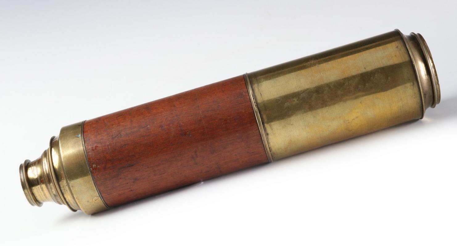 A 19TH CENTURY THREE DRAW SPYGLASS TELESCOPE