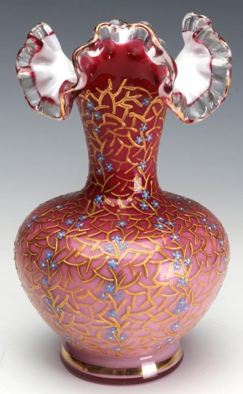 A 19TH CENTURY  VICTORIAN ART GLASS VASE