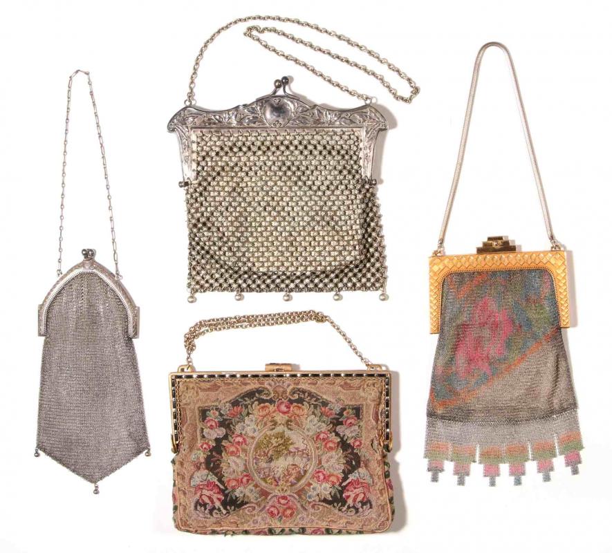 FOUR VINTAGE AND ANTIQUE LADIES' PURSES