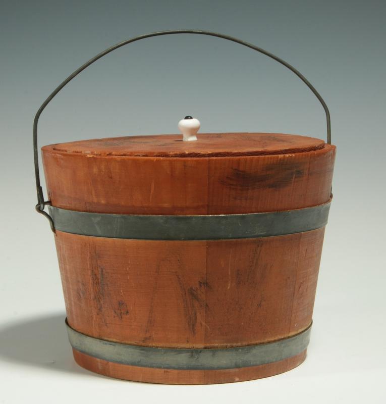 A GOOD 19TH C. PINE STAVE LIDDED PAIL