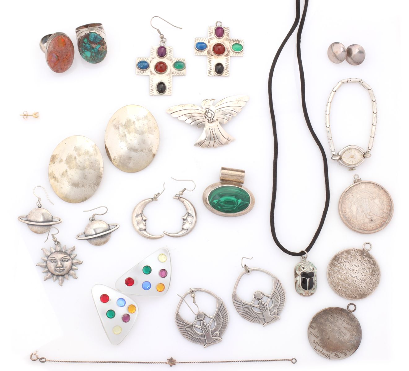 AN ESTATE LOT OF JEWELRY