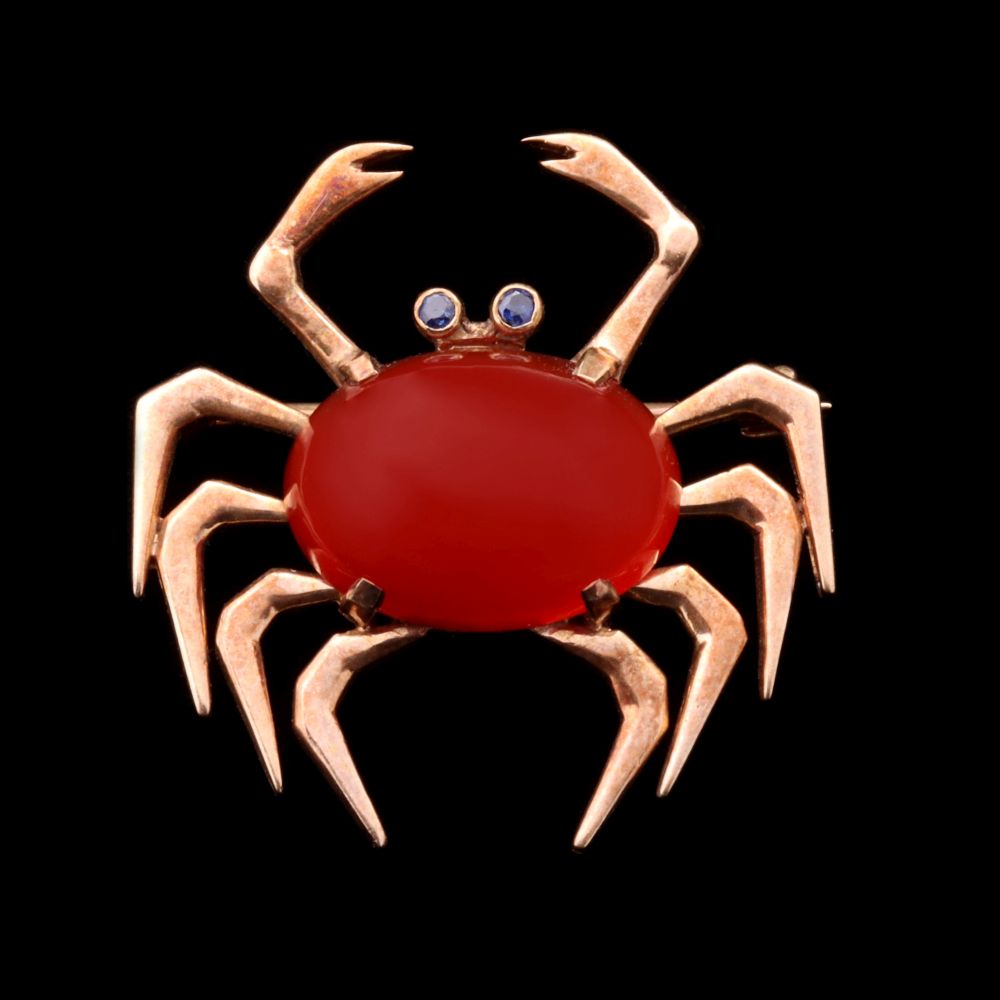 A HANS GEORGE MAUTNER ROSE GOLD PIN MODELED AS A CRAB