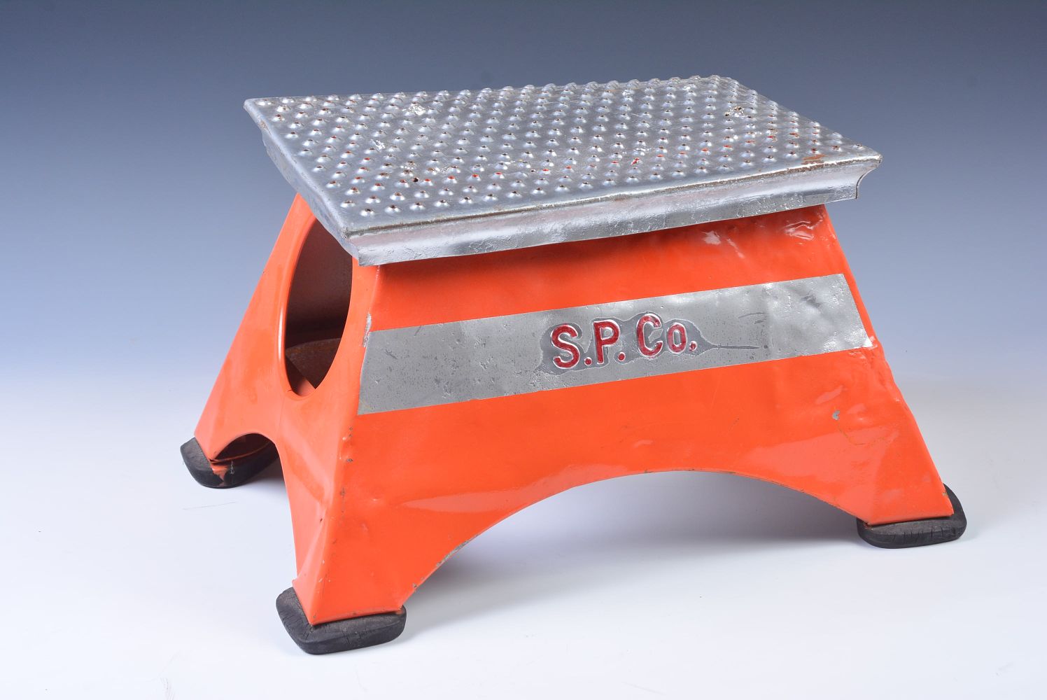 A SOUTHERN PACIFIC RR PRESSED STEEL STEP BOX AS-IS