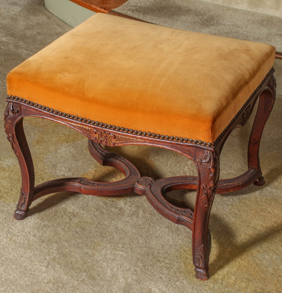 AN 18TH C. FRENCH LOUIS XV STYLE WALNUT FOOT STOOL