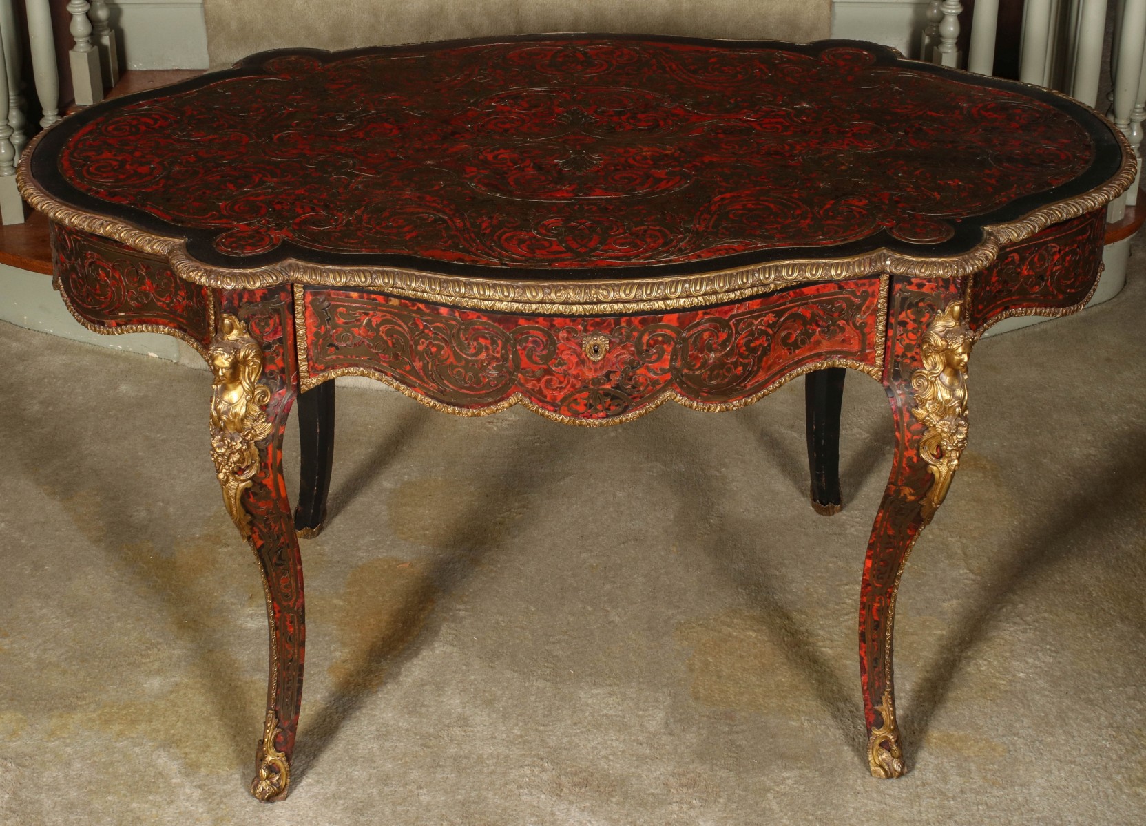 A LARGE 19TH CENTURY FRENCH BOULLE STYLE CENTER TABLE