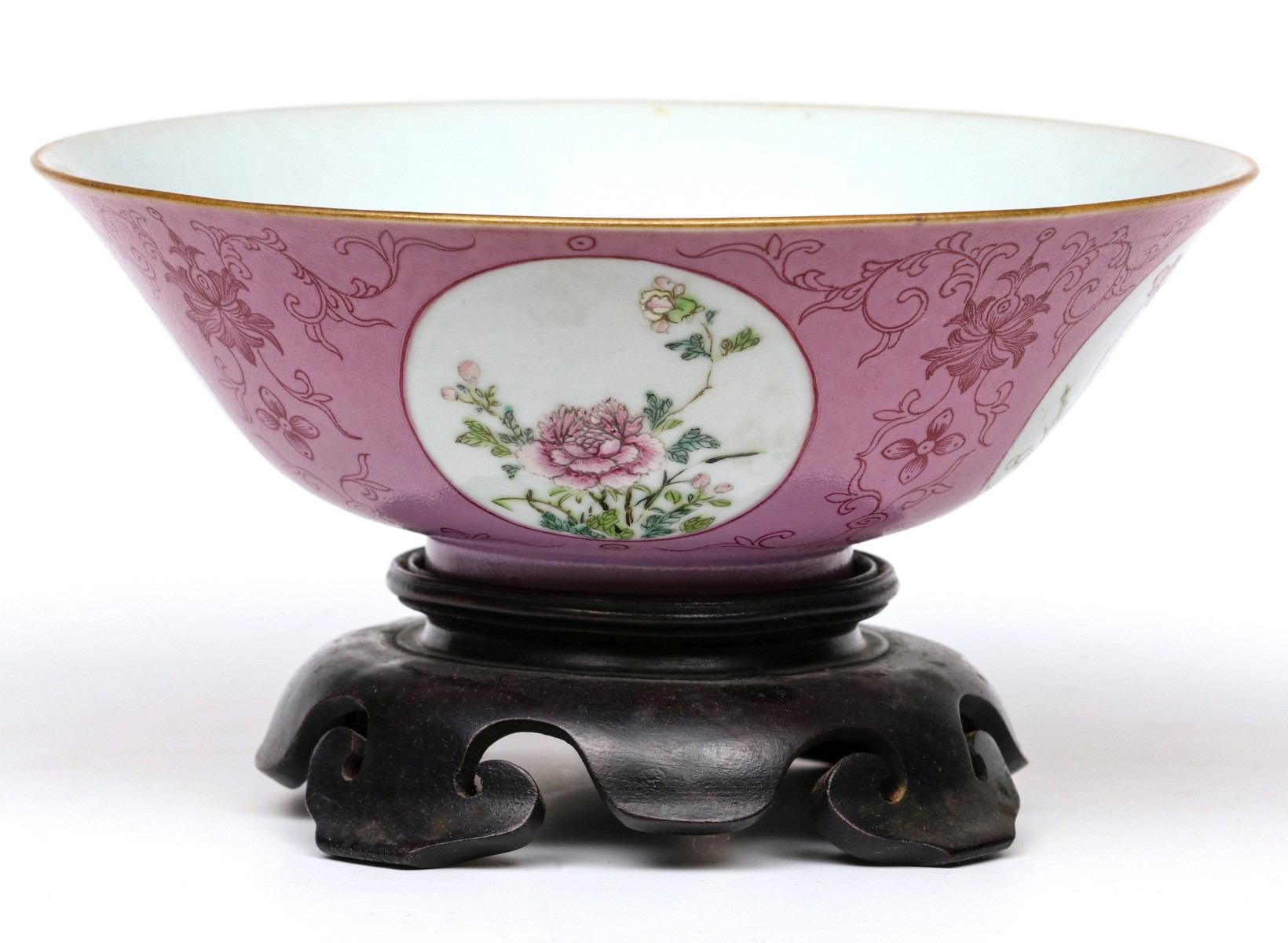 A QING CHINESE PINK GROUND FAMILLE ROSE PORCELAIN BOWL
