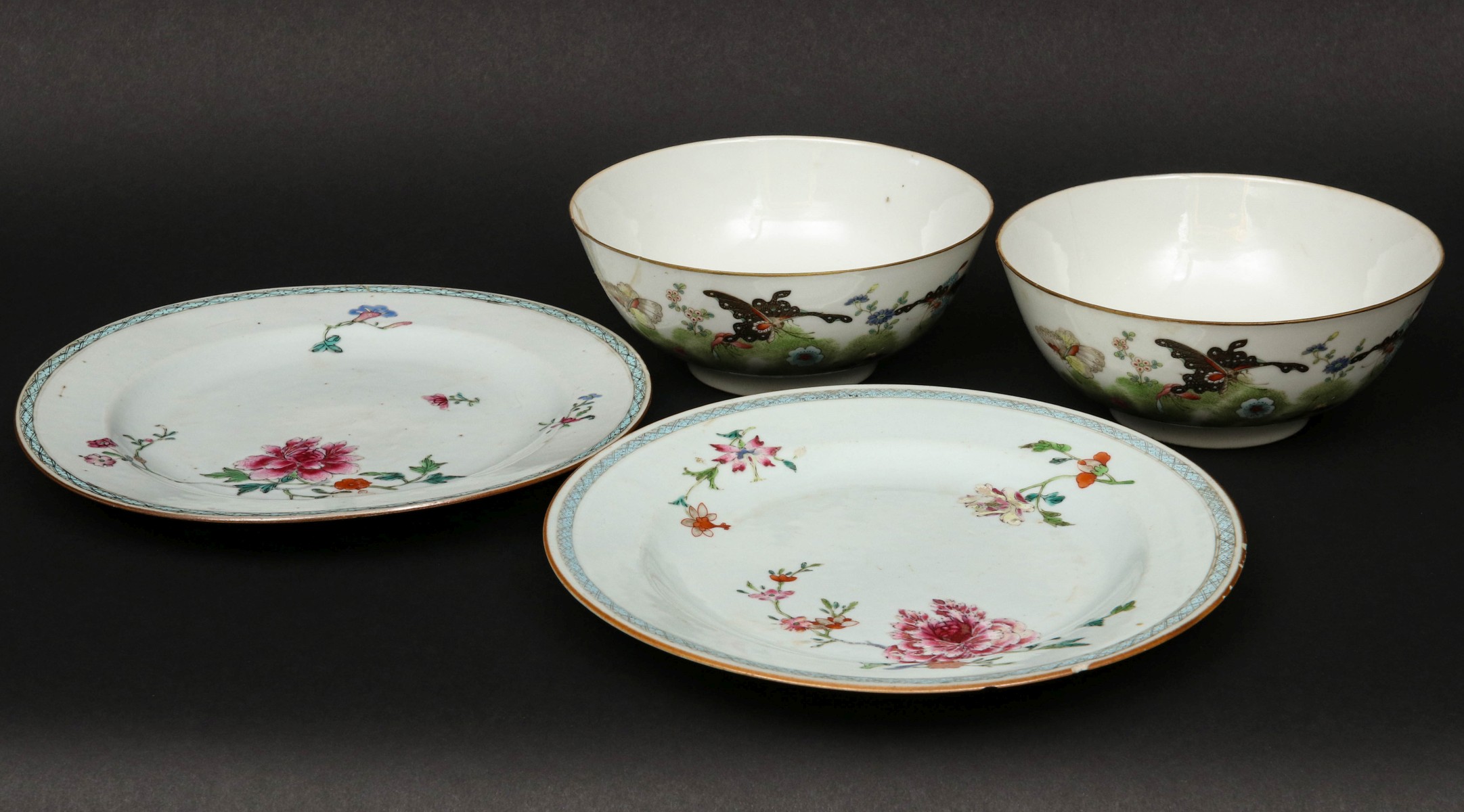 A GROUPING OF 18TH CENTURY CHINESE PORCELAIN