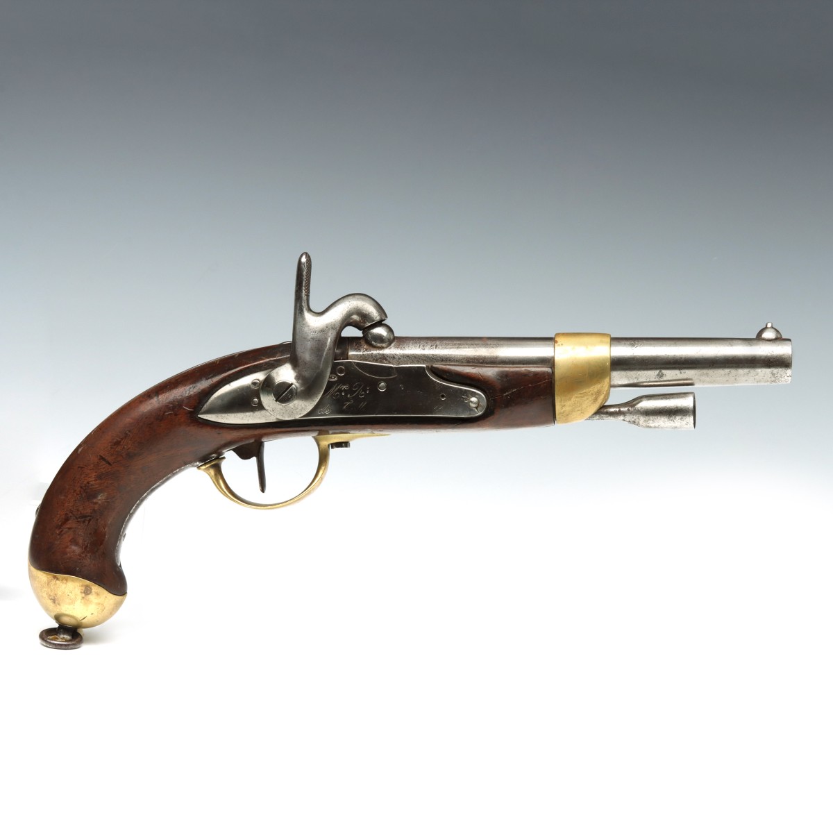 AN EARLY 19TH CENTURY FRENCH MILITARY PERCUSSION PISTOL