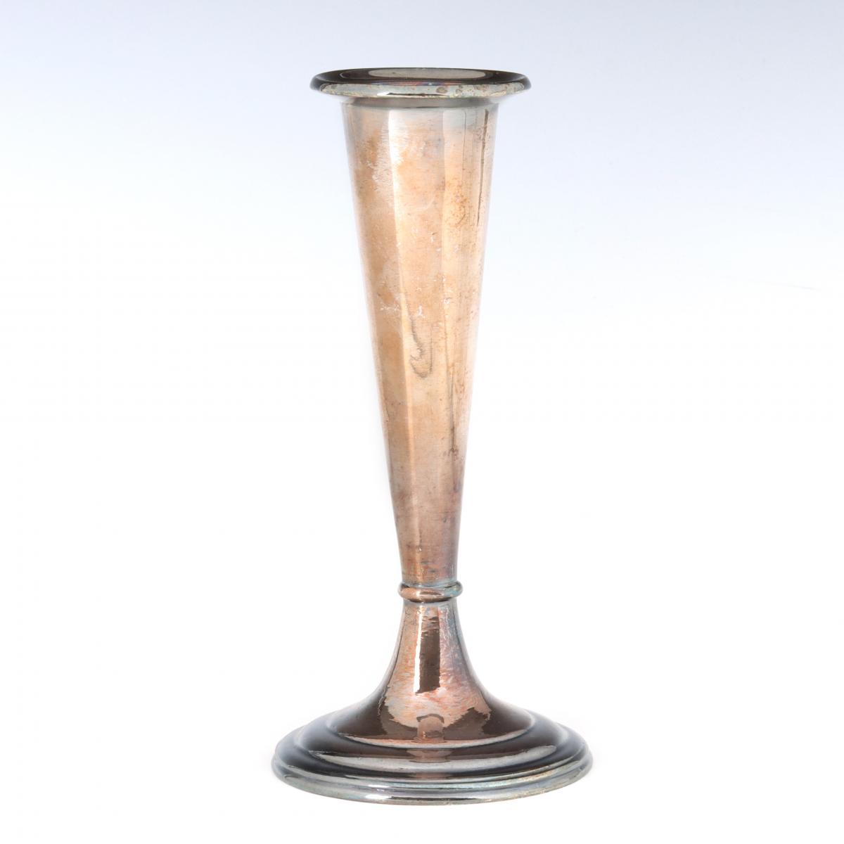 A NEW YORK CENTRAL RAILROAD SILVER PLATED BUD VASE