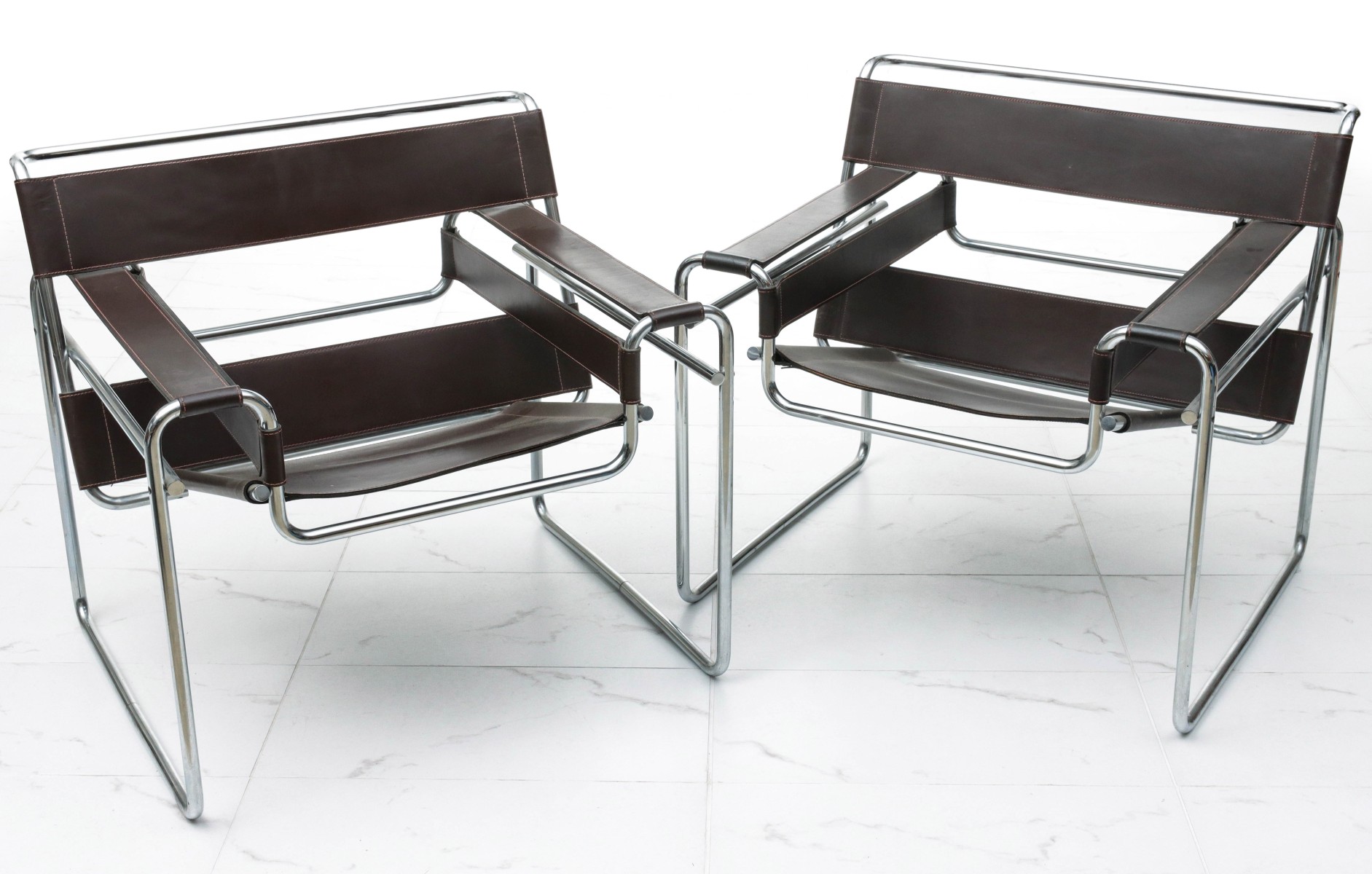 A PAIR MARCEL BREUER WASSILY CHAIRS FOR KNOLL