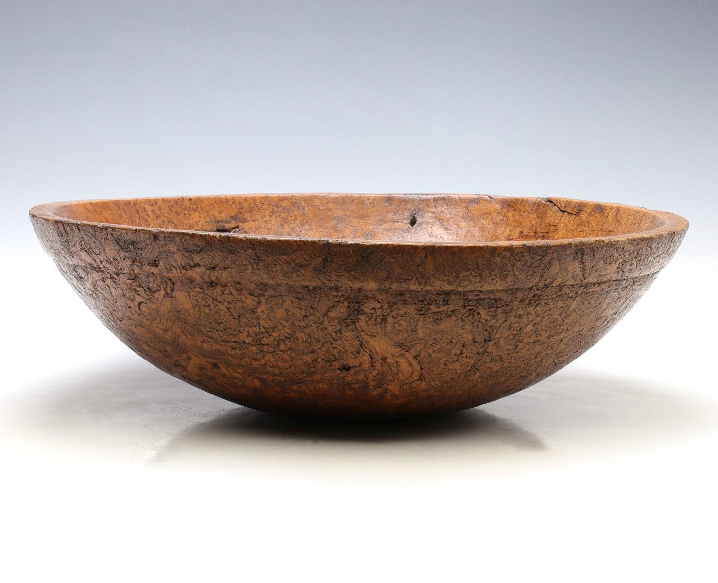 A FINE AND LARGE 19TH C. AMERICAN BURL BOWL 20INCHES