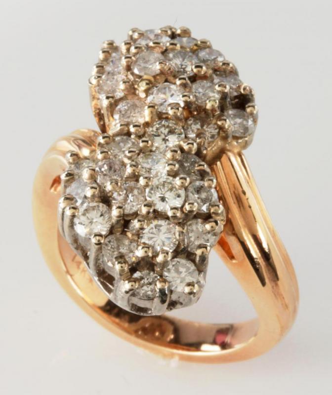A 14K GOLD AND DIAMOND COCKTAIL RING APPROX 2.0 CT TW